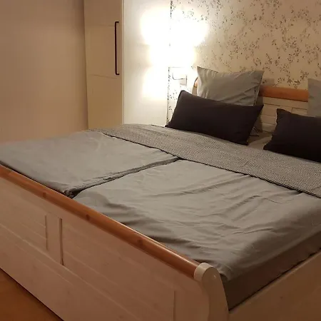 Luxurious Farmhouse Near The Ski Area 度假居 *