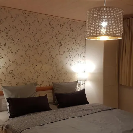 Luxurious Farmhouse Near The Ski Area 펜션 *